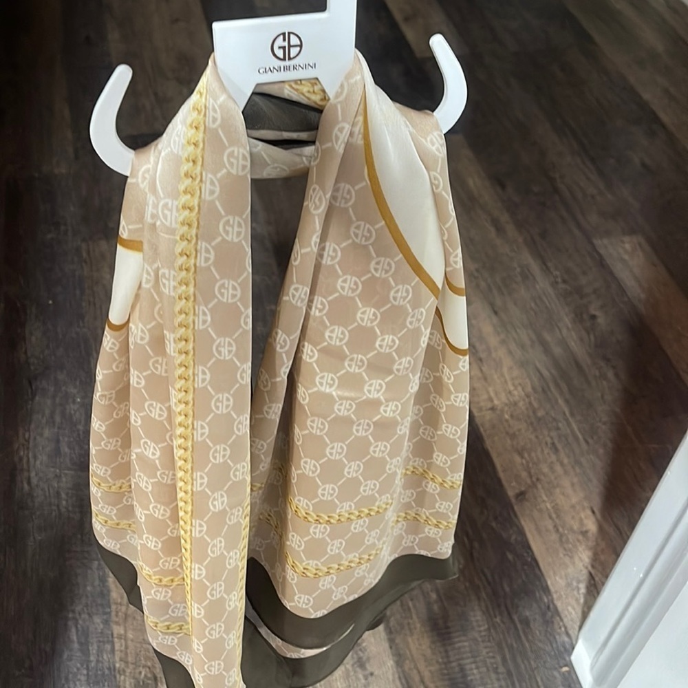 Giani Bernini lovely scarf 🧣 - Picture 8 of 12